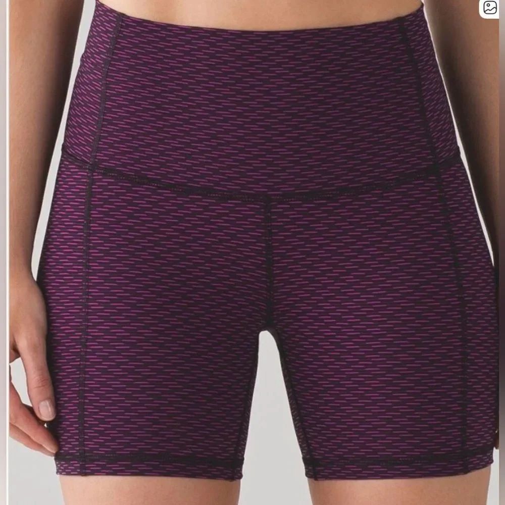 LULULEMON Wunder Women's Short 5" Full-On Luxtreme Sz 8 Pink High Rise Athletic